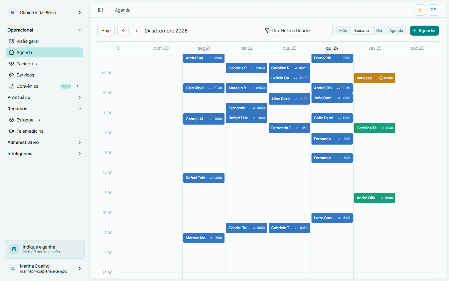 Tela da agenda da Cliniy com consultas do dia